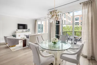 100 Garvies Point Road #1102, Glen Cove, NY 11542 - Photo 4