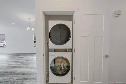 101 Dover Street, Central Islip, NY 11722 - Photo 16