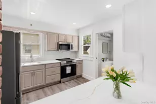 136 Harriman Rd, Mount Kisco, NY 10549 - Photo 10