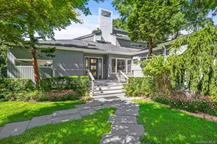 1 Acorn Path, Quogue, NY 11959 - Photo 2