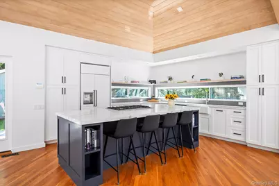 1 Acorn Path, Quogue, NY 11959 - Photo 10