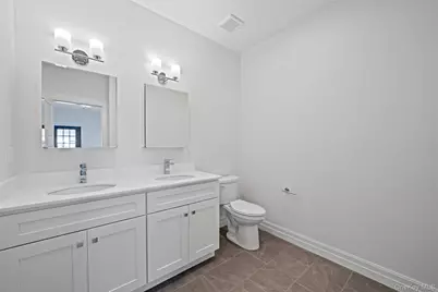 102 Dover Street, Central Islip, NY 11722 - Photo 22