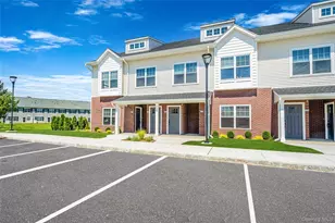 102 Dover St, Central Islip, NY 11722 - Photo 2