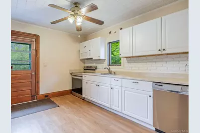 123 Vineyard Avenue, Highland, NY 12528 - Photo 32