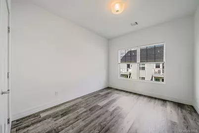 104 Dover Street, Central Islip, NY 11722 - Photo 16