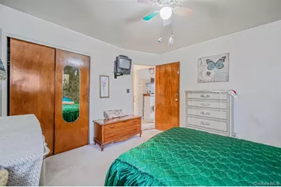 436 N Ontario Avenue, Lindenhurst, NY 11757 - Photo 20