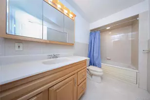 75-59 195th St, Fresh Meadows, NY 11366 - Photo 8