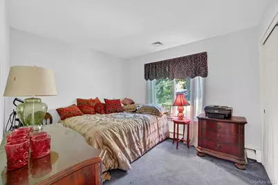 986 Cliff Avenue, Yorktown Heights, NY 10598 - Photo 24