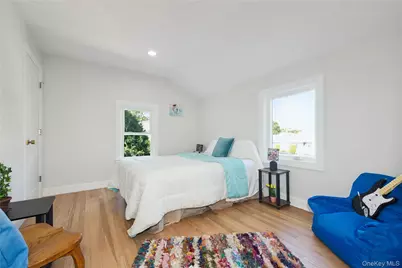 24 Charles Street, Hicksville, NY 11801 - Photo 28