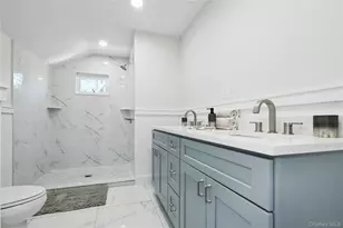 24 Charles St, Hicksville, NY 11801 - Photo 30