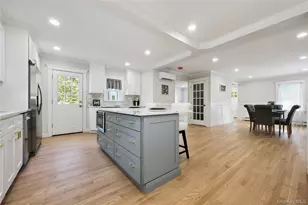 24 Charles St, Hicksville, NY 11801 - Photo 18