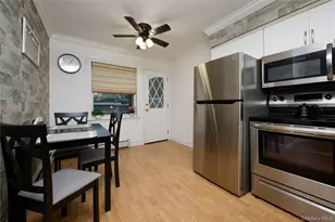 86 Farber Dr, West Babylon, NY 11704 - Photo 8