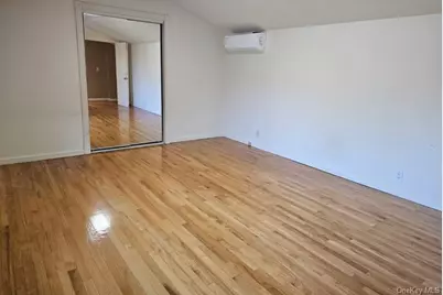 17-02 Clintonville Street, Whitestone, NY 11357 - Photo 12