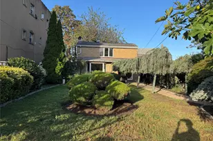 17-02 Clintonville St, Whitestone, NY 11357 - Photo 2