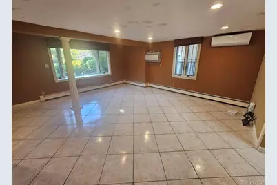 17-02 Clintonville Street, Whitestone, NY 11357 - Photo 6