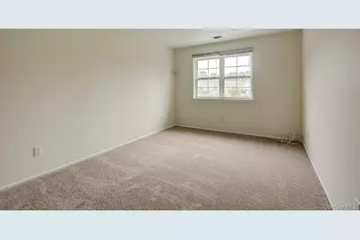 56 Fairlawn Drive, Central Islip, NY 11722 - Photo 24