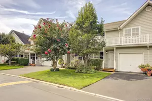 56 Fairlawn Dr, Central Islip, NY 11722 - Photo 2