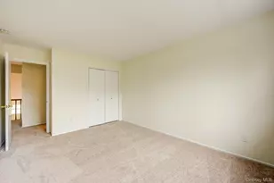 56 Fairlawn Dr, Central Islip, NY 11722 - Photo 28