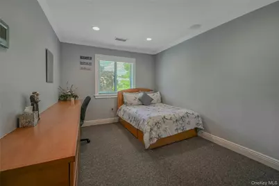 86 Chestnut Lane, Woodbury, NY 11797 - Photo 20