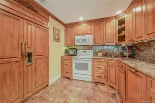 86 Chestnut Ln, Woodbury, NY 11797 - Photo 4