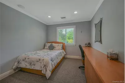 86 Chestnut Lane, Woodbury, NY 11797 - Photo 22