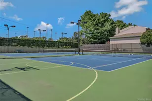 86 Chestnut Ln, Woodbury, NY 11797 - Photo 32