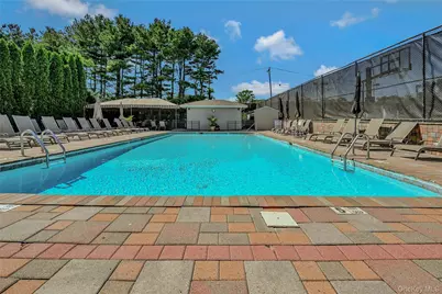 86 Chestnut Lane, Woodbury, NY 11797 - Photo 30