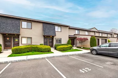 100 Daly Boulevard #411, Oceanside, NY 11572 - Photo 2