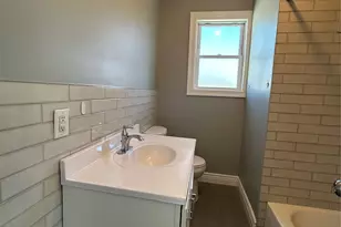 41 Chapman Pl, Bay Shore, NY 11706 - Photo 10