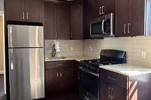 41 Chapman Pl, Bay Shore, NY 11706 - Photo 2