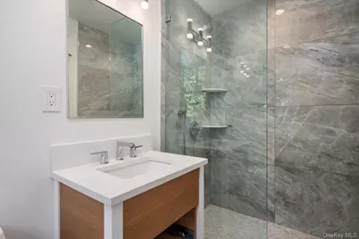 40 Hewlett Lane, Port Washington, NY 11050 - Photo 18