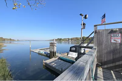 320 E Shore Road #C, Great Neck, NY 11023 - Photo 14