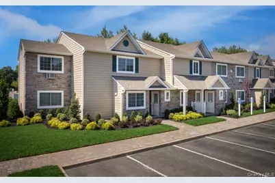 2 Victorian Court #105, Holtsville, NY 11742 - Photo 12