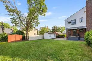 61-31 182nd St, Fresh Meadows, NY 11365 - Photo 6