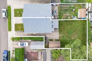 61-31 182nd St, Fresh Meadows, NY 11365 - Photo 4