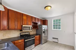 15 Desmond Ave, Bronxville, NY 10708 - Photo 4