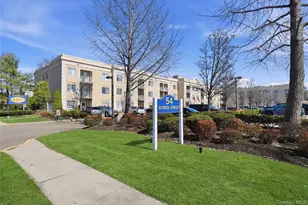 54 School St, Westbury, NY 11590 - Photo 2