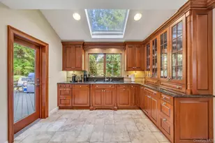 40 Somerset Pl, Syosset, NY 11791 - Photo 26