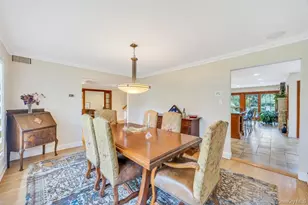 40 Somerset Pl, Syosset, NY 11791 - Photo 20