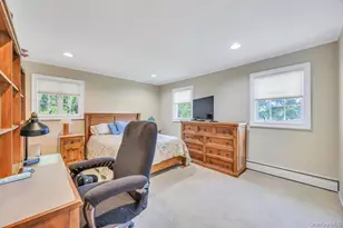 40 Somerset Pl, Syosset, NY 11791 - Photo 36