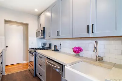 25 Sunnyside Drive #4H, Yonkers, NY 10705 - Photo 8