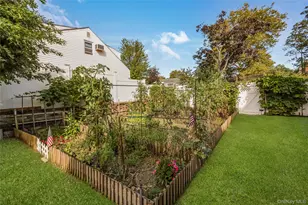 2 Hamilton St, Farmingdale, NY 11735 - Photo 32