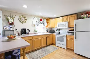 200 E Euclid St, Valley Stream, NY 11580 - Photo 14