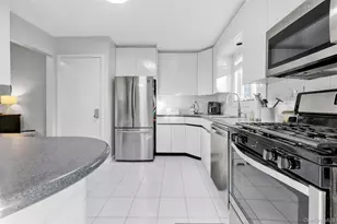 138 E Eckerson Rd, Spring Valley, NY 10977 - Photo 12