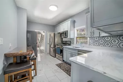 7 Willis Avenue, Floral Park, NY 11001 - Photo 8