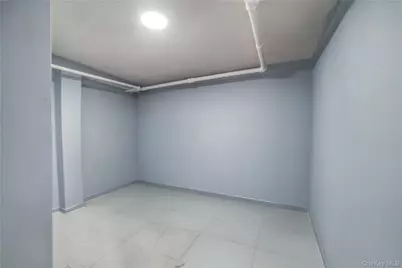 7 Willis Avenue, Floral Park, NY 11001 - Photo 24