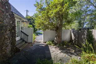 3 Beacon Dr, Sound Beach, NY 11789 - Photo 4