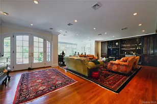 40 Deer Park Rd, Great Neck, NY 11024 - Photo 12