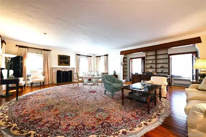 40 Deer Park Road, Great Neck, NY 11024 - Photo 8