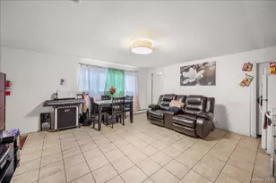 211 Washington Ave, Brentwood, NY 11717 - Photo 14